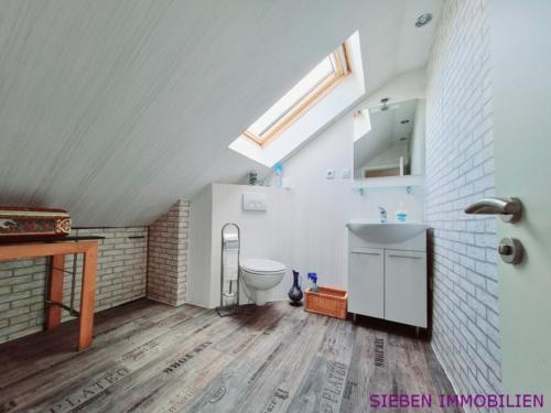 WC im Dachgeschoss